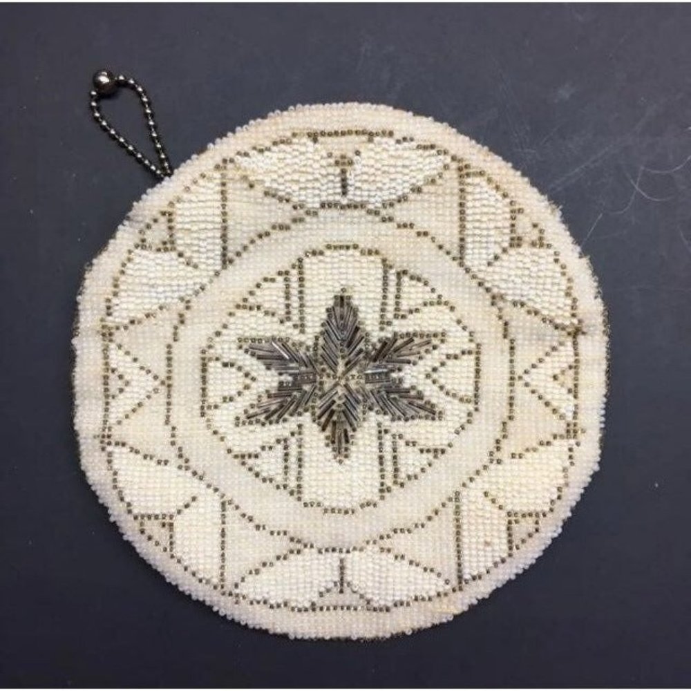 Vintage Purses White Round Snowflake Zipper Beaded